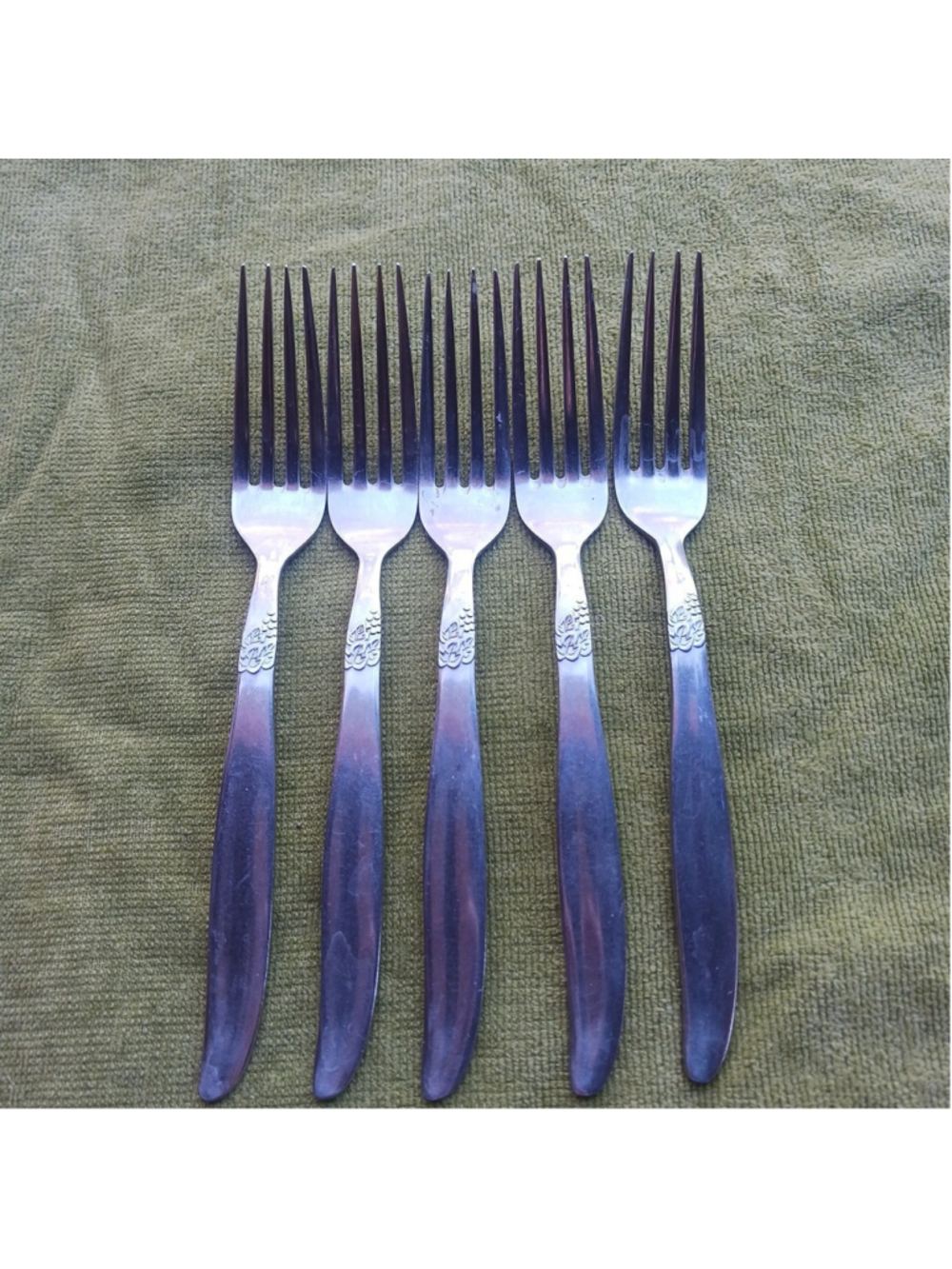 Montgomery Ward Stainless Steel Dinner Fork Grape Pattern Set Of 5